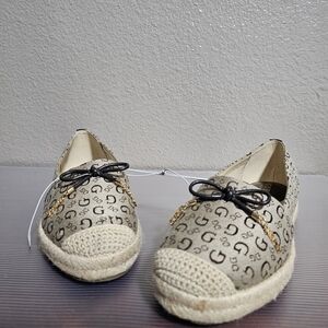 Guess Tan and Black Patterned Moccasins